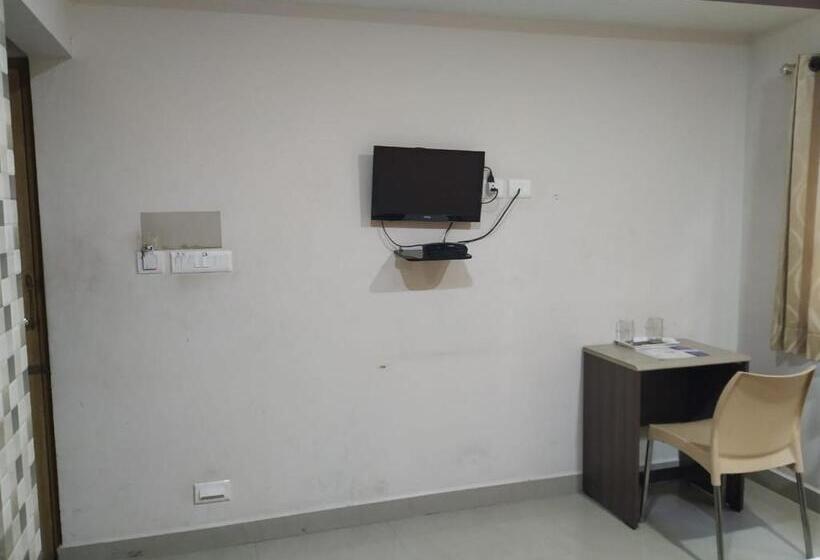 هاستل Fabhotel Vrj Residency   Nr Chennai Trade Center & St Thomas Mount