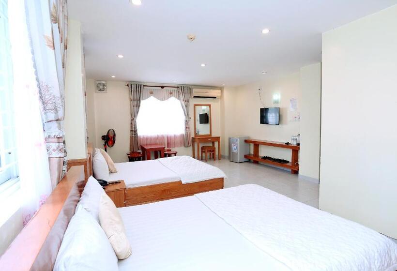 Amis Hotel Trung Tâm Gần Biển