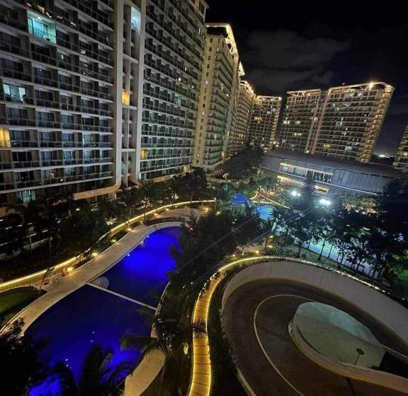 Azure Urban Resort Residence