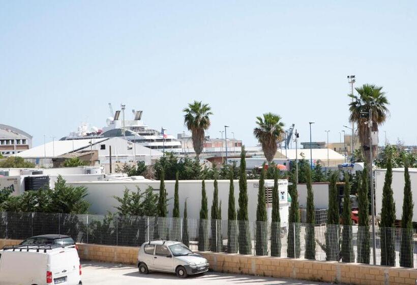 تختخواب و صبحانه Carlo Five