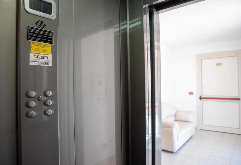 تختخواب و صبحانه Carlo Five