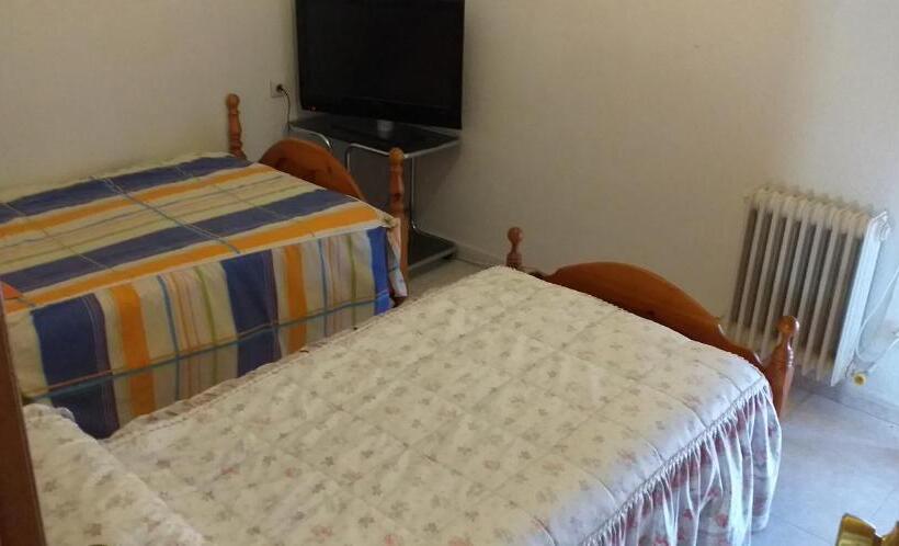 تختخواب و صبحانه Habitacion Privada Doble En Toledo