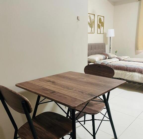 Casa Amari At 101 Newport   Near Naia Terminals