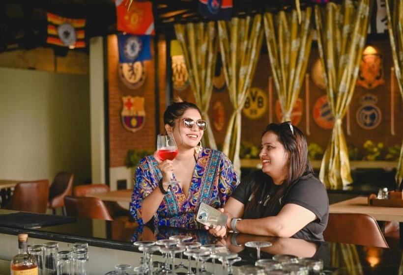 فندق Grand Opulence Morjim Bliss Beach Resort