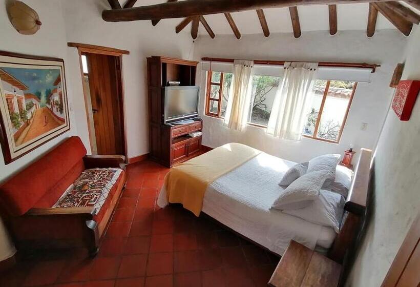 هتل Karibu Hostel Pub