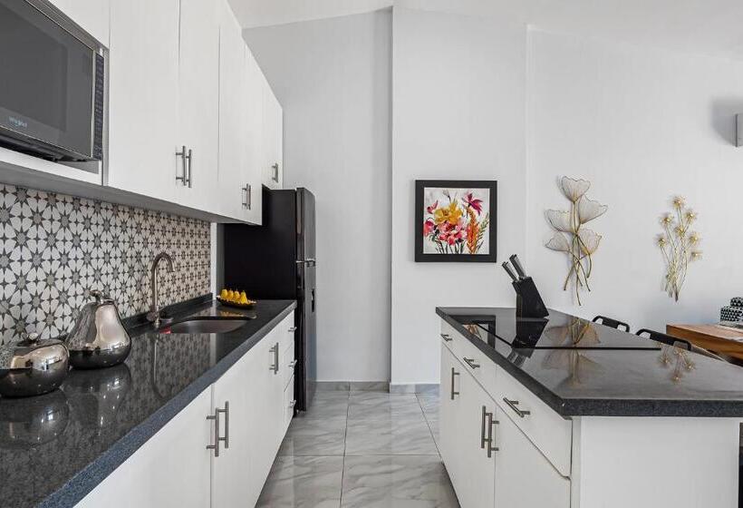 هتل Morgan Residences 607