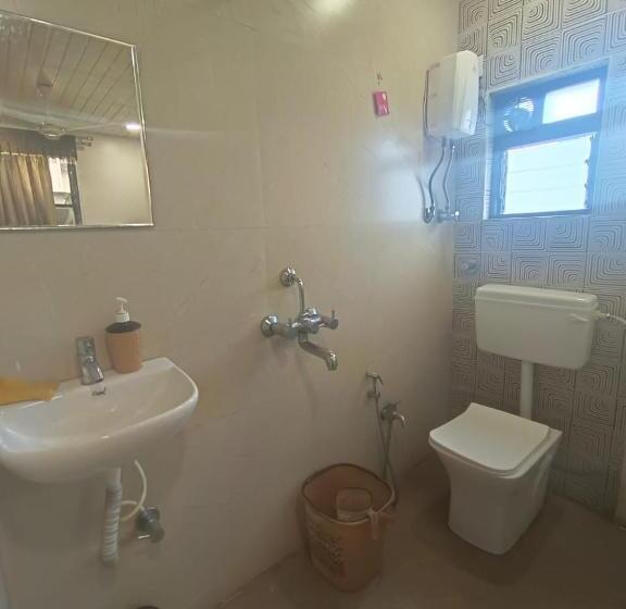 酒店 Nirvana Lodging & Boarding