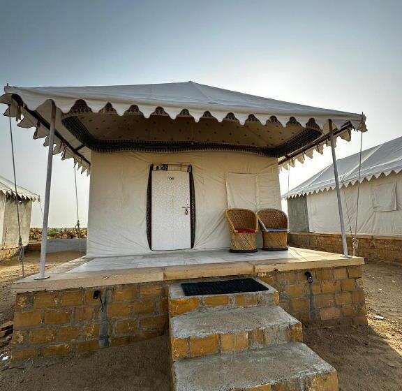 호텔 Royal Exotic Luxury Desert Camp