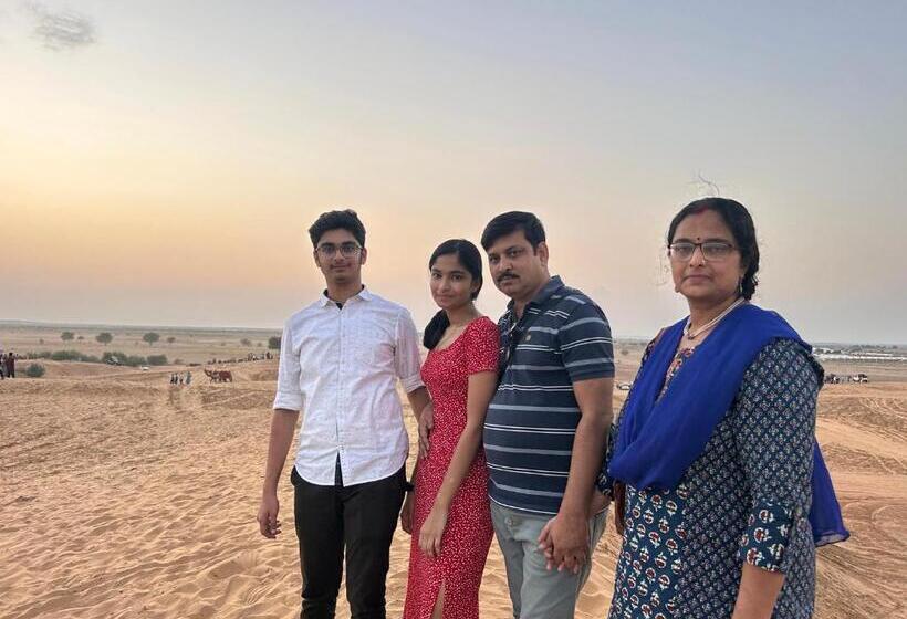 호텔 Royal Exotic Luxury Desert Camp