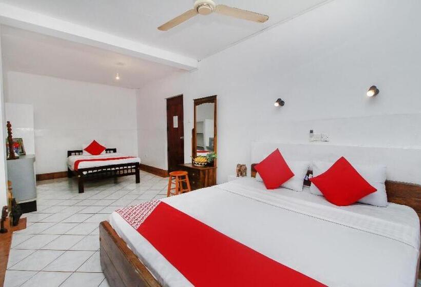 호텔 Sunny S Guest House Akurala