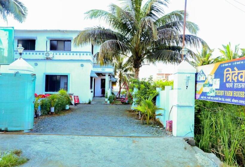 ホテル Tridev Coastal Villa Alibag