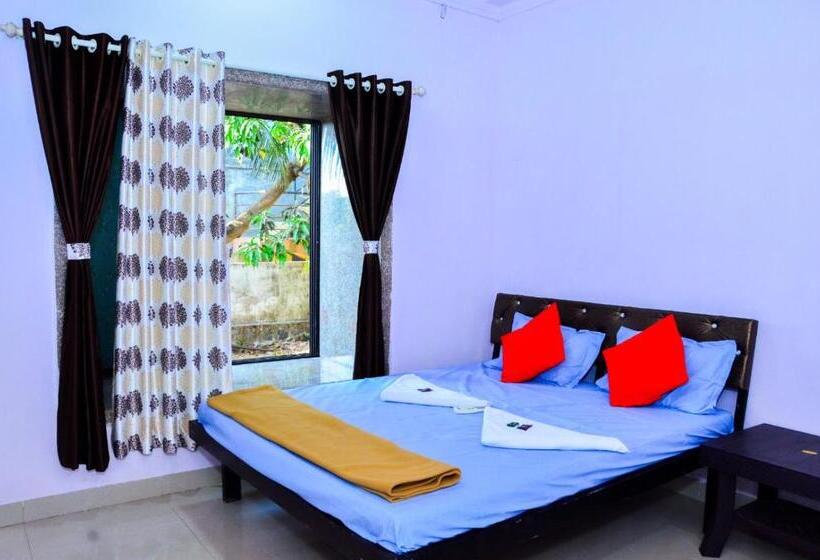 ホテル Tridev Coastal Villa Alibag