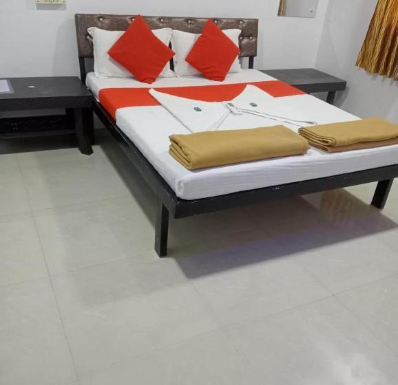 ホテル Tridev Coastal Villa Alibag