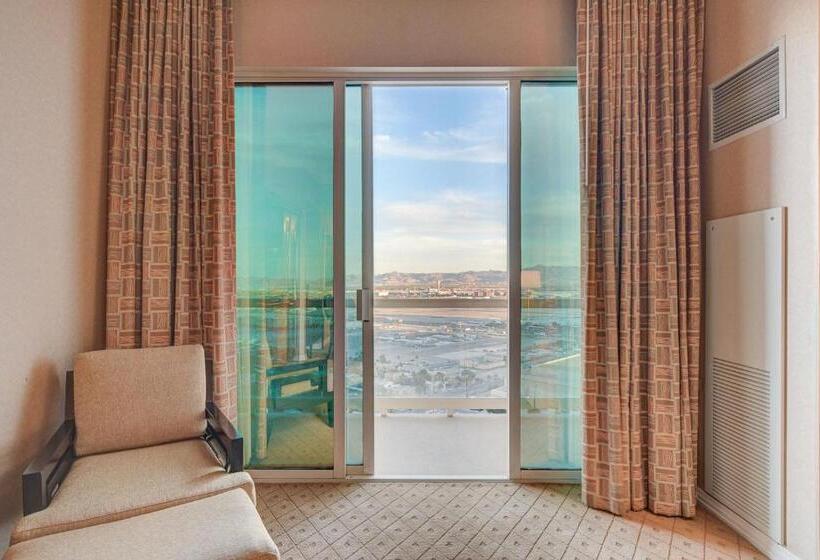 29th Ph Mgm Signature Suite With A Massive Balcony