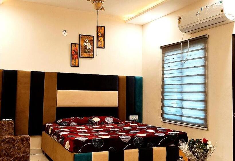 Motel Desire Suites Studio Luxurys Lpu Law Gate Special For Families, Students, Couples, Cor