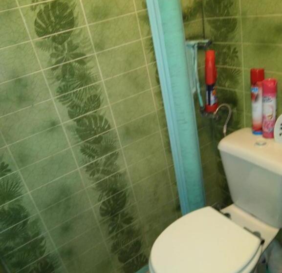 پانسیون Room In House   2 Floors 2 Bedrooms Near Central Station