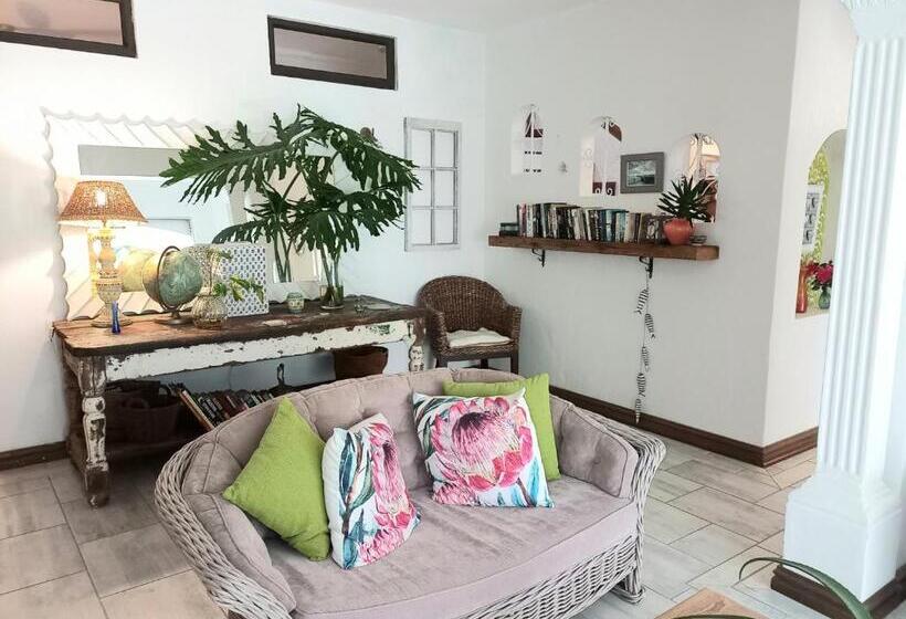 Пансион Royal Palm Suite, Villa Roc Guesthouse, Salt Rock Ballito, Solar Power