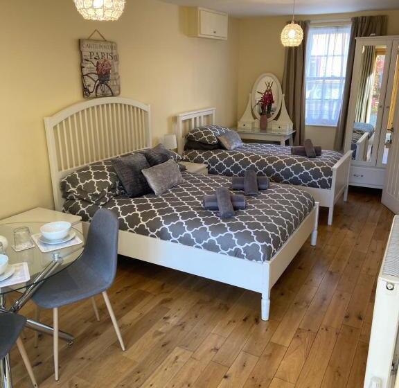 پانسیون Ashton Gate Mews