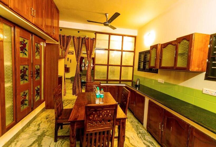 Queens Paradise Estate Resort