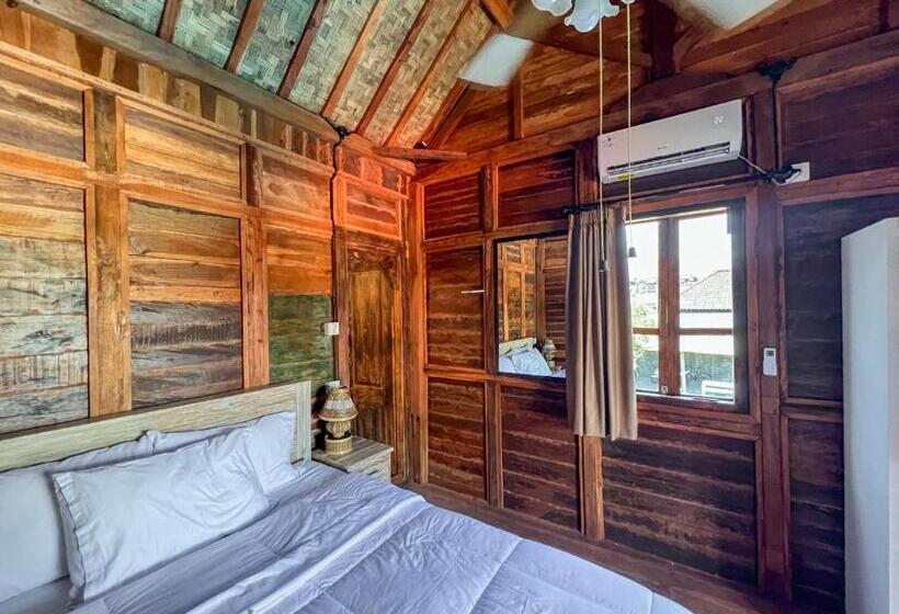 리조트 Melasti Mountain Villa, Amed Bali   Agung Room 3