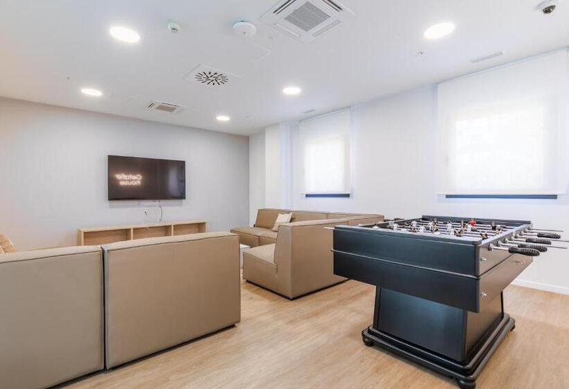 هاستل Micampus Getafe Ii Student Residence