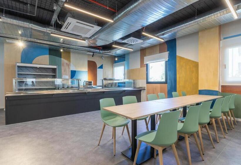 هاستل Micampus Getafe Ii Student Residence
