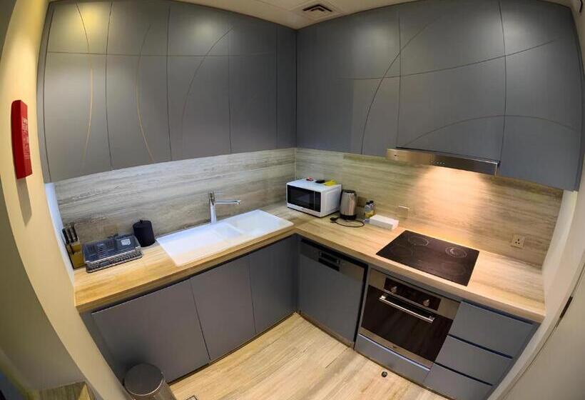 هتل برج داماك الرياض Damac Towers Riyadh