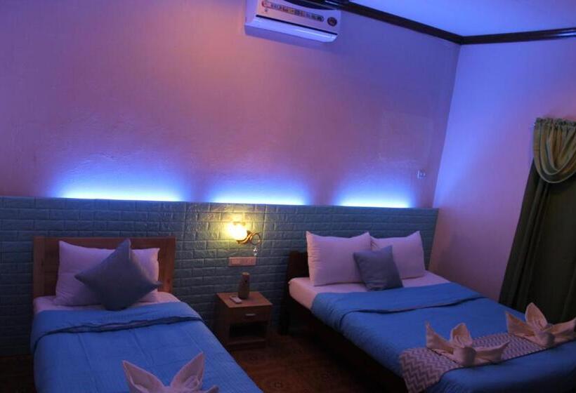 هتل Kojie Guest House