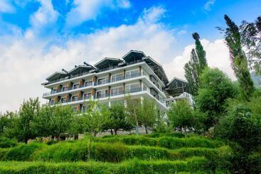 هتل Naturevilas Sarovar Portico   Centrally Heated