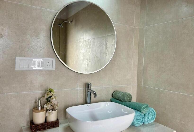 호텔 Riverside Luxe Living