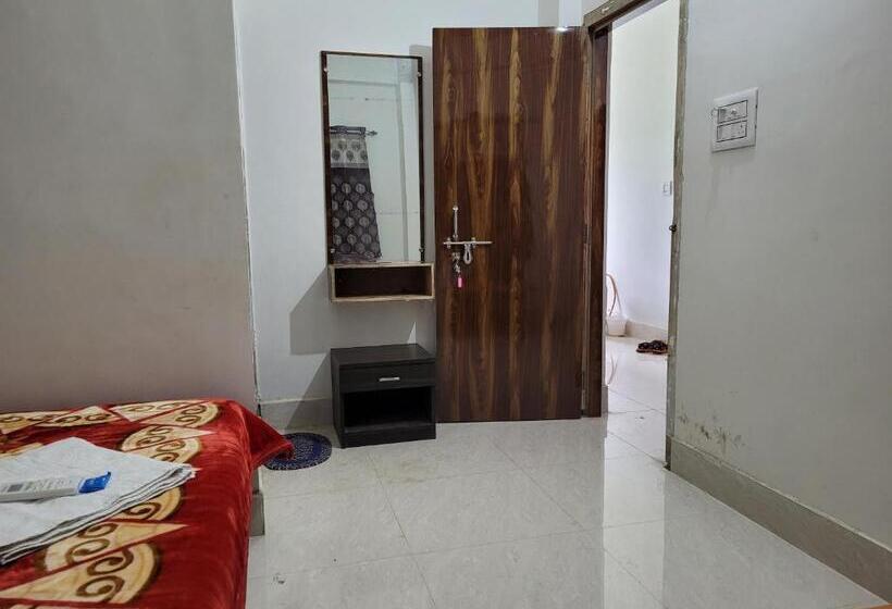 Отель Staymaker Rajdeep Guest House