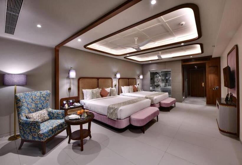 בית מלון כפרי The Fern Shelter Resort Palghar