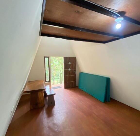 ホテル The Nest Glamping