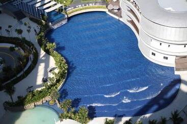Manila Philippines, Azure Urban Resort Staycation By Leroche Near Ninoy Aquino International Airport