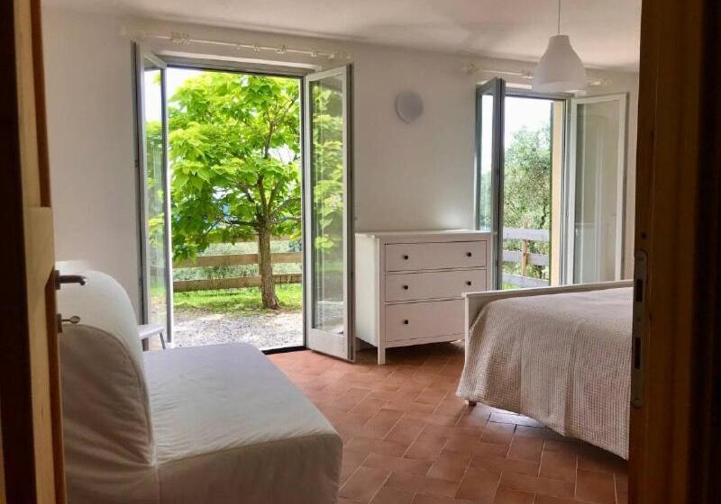 펜션 Affittacamere St Roch   Colazione, Bagno Annesso E Giardino   La Spezia