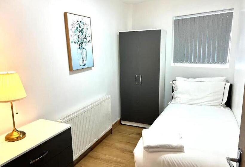 پانسیون Birmingham City Centre Apartment Room Near China Town