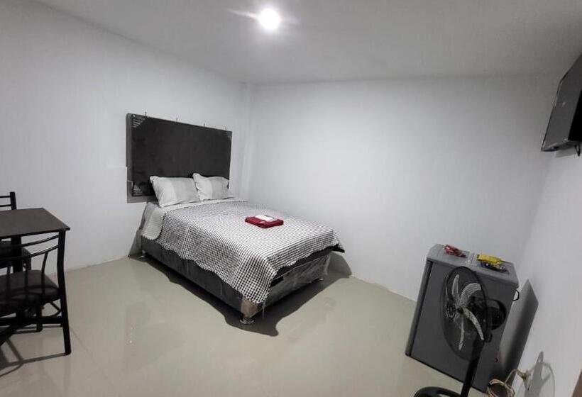 پانسیون Hostal El Embrujo 2