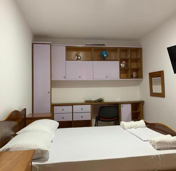 پانسیون Oxhaku Guest House