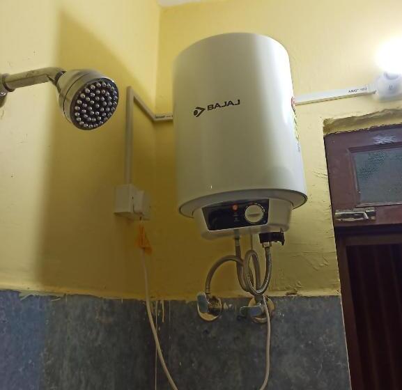 פנסיון The Kiwi Shadow Guest House