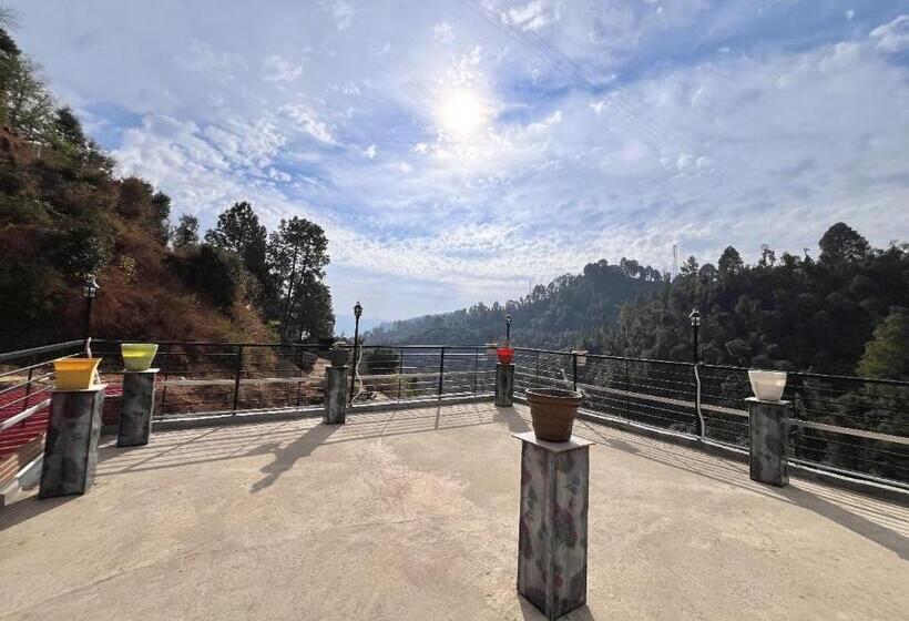 مبيت وإفطار Backwoods Suites Shimla