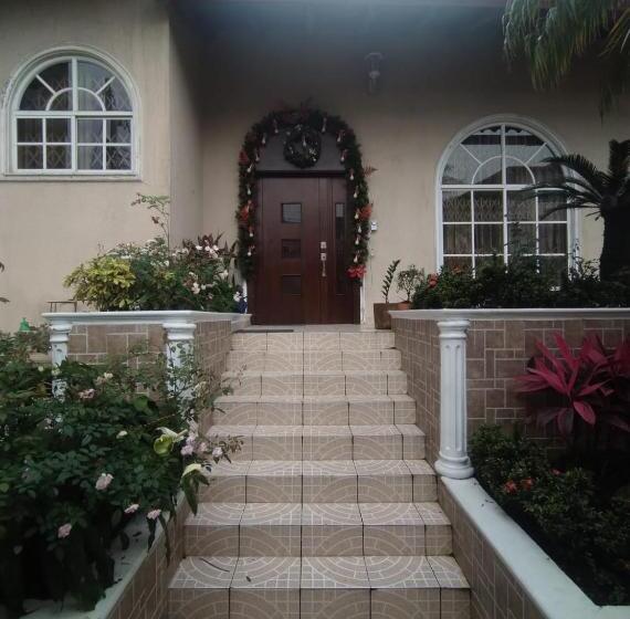 تختخواب و صبحانه Posada De Zory