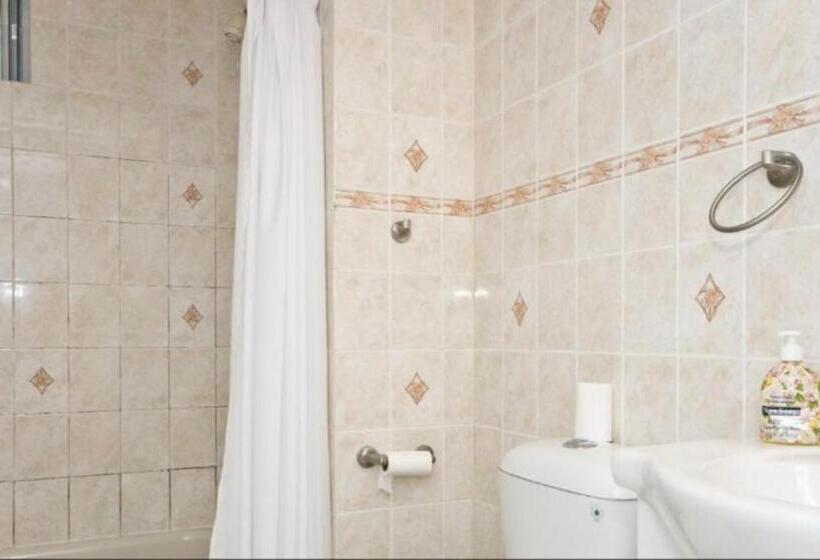 تختخواب و صبحانه Private House
