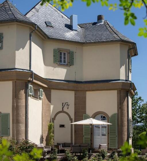 تختخواب و صبحانه Schloß Falkenhaus