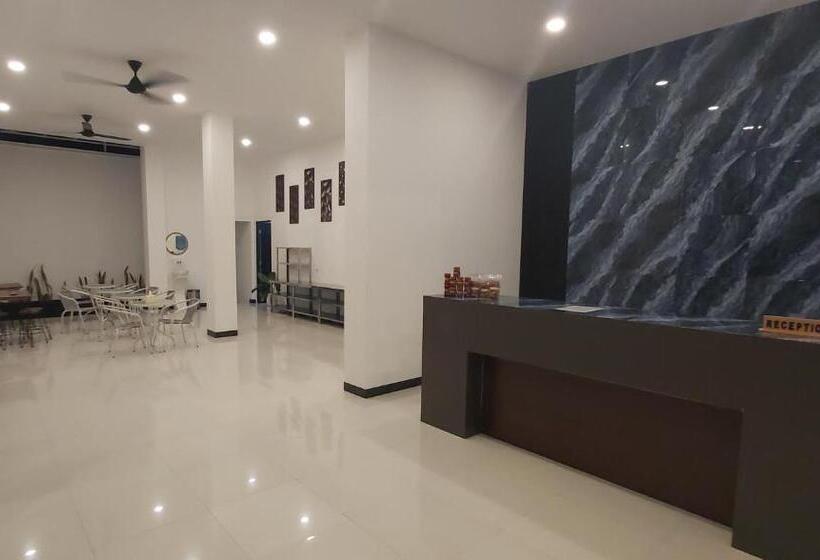 Dehills Hotel Luwuk
