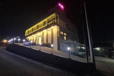 Dehills Hotel Luwuk