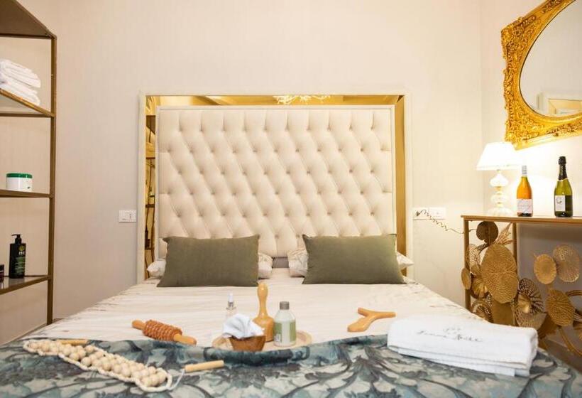 هتل Femme Noir Boutique Apartament Fitness E Spa