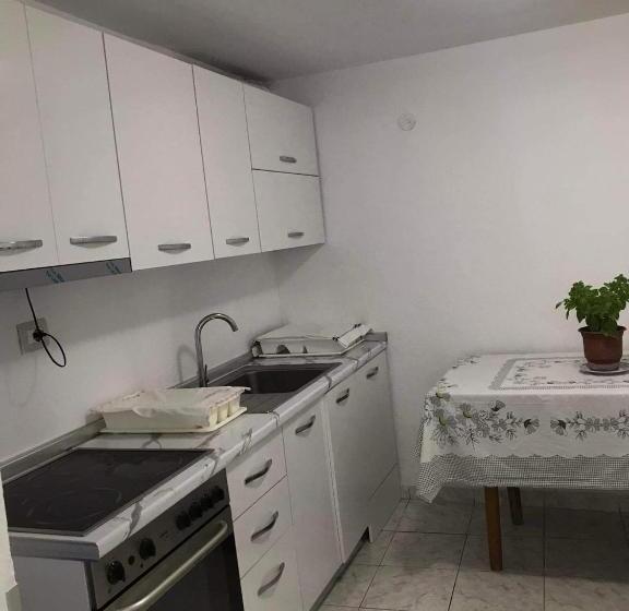 Hostel Xarba