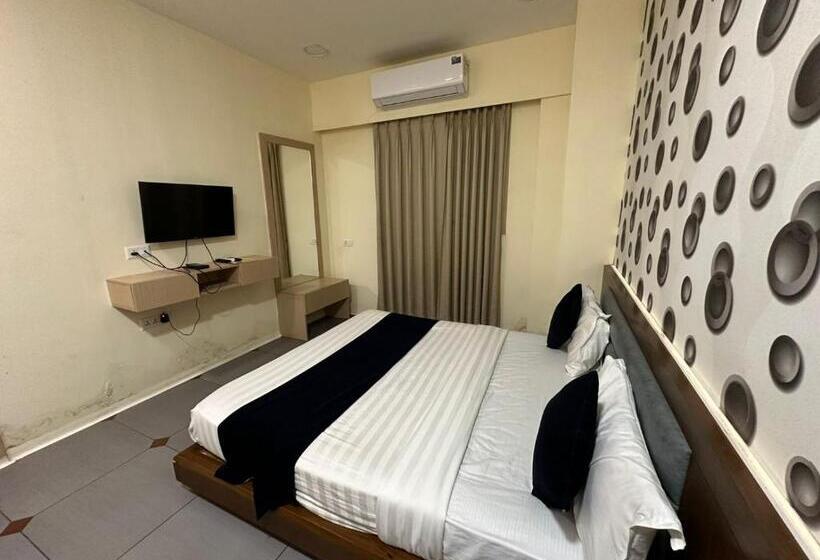 هتل Atithi Inn