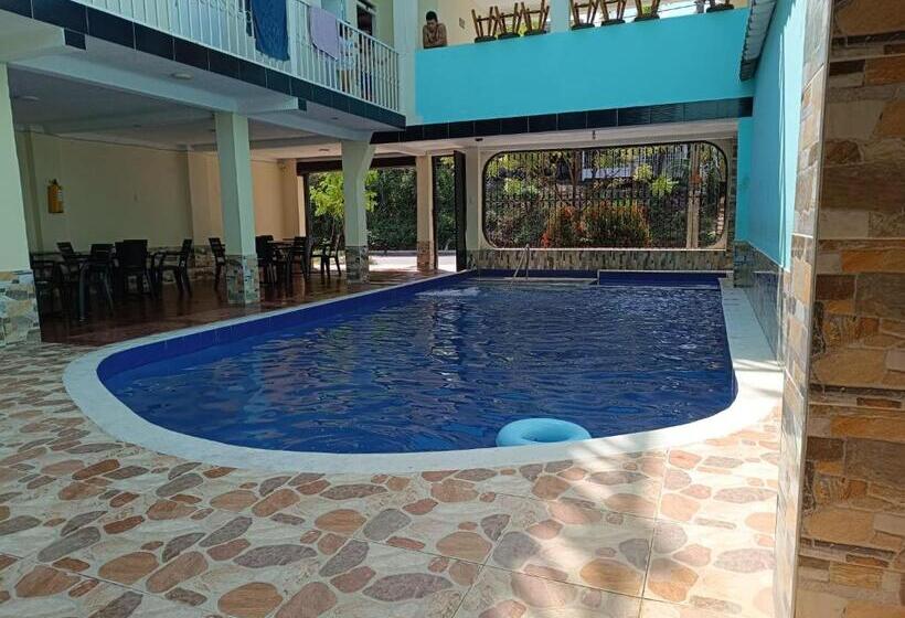 هتل کپسول Cambulos House