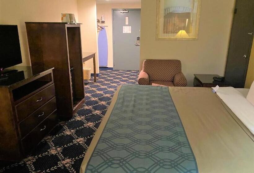 هتل Dominion Inn & Suites